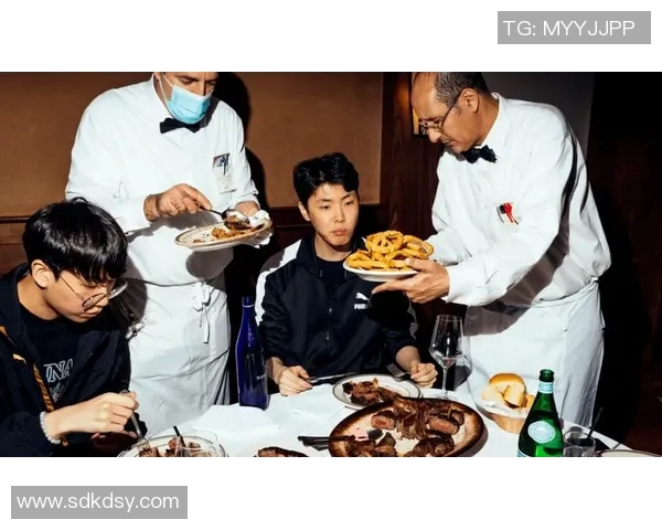 JDG战队在DOTA2赛场上的反击之路与得失分析