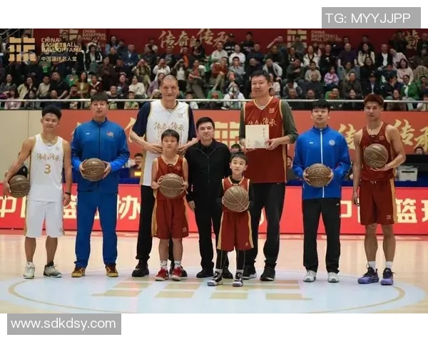 顶级球员带领球队走向辉煌 打造全新篮球时代的传奇篇章